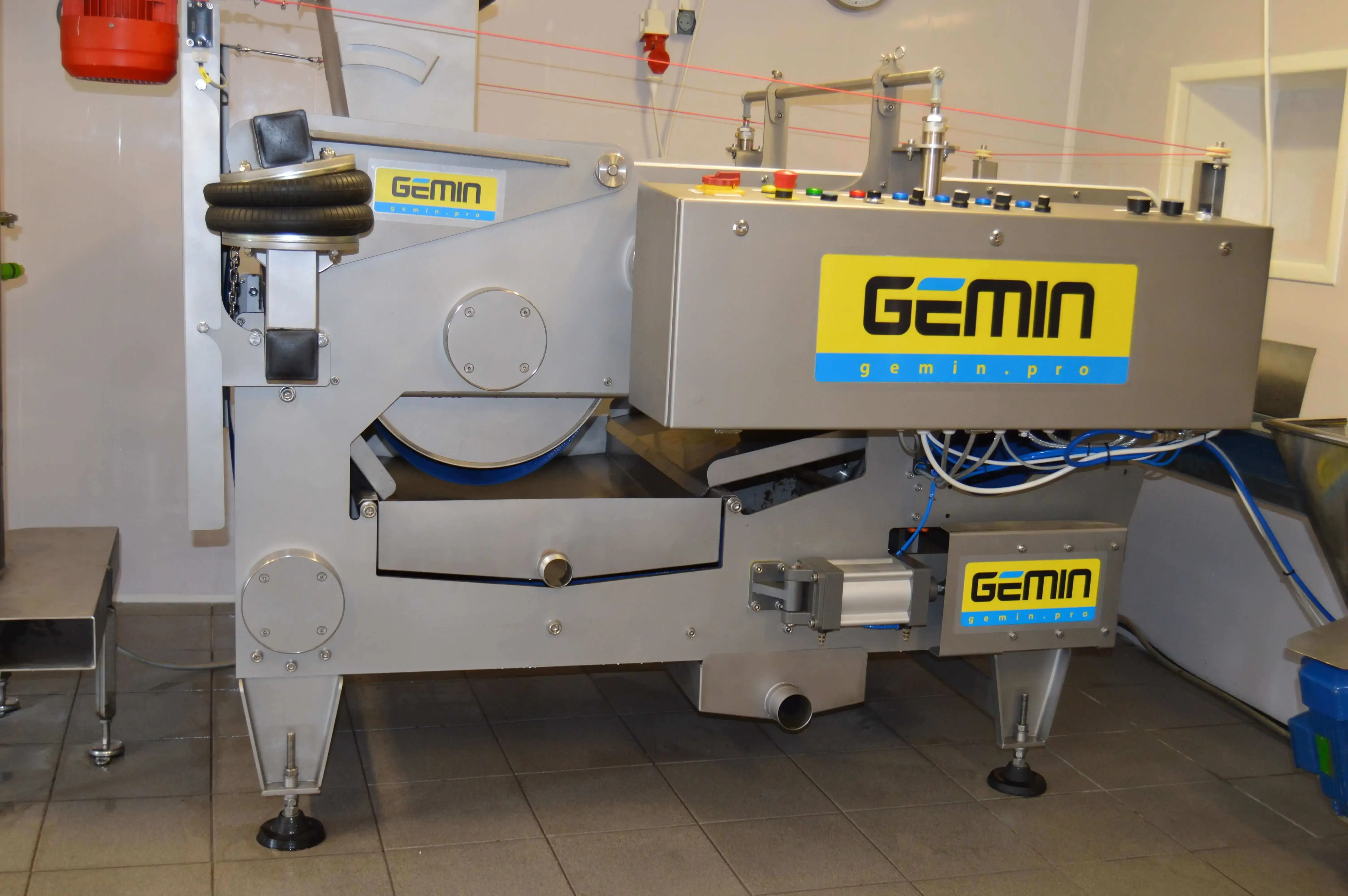 Main apparatus